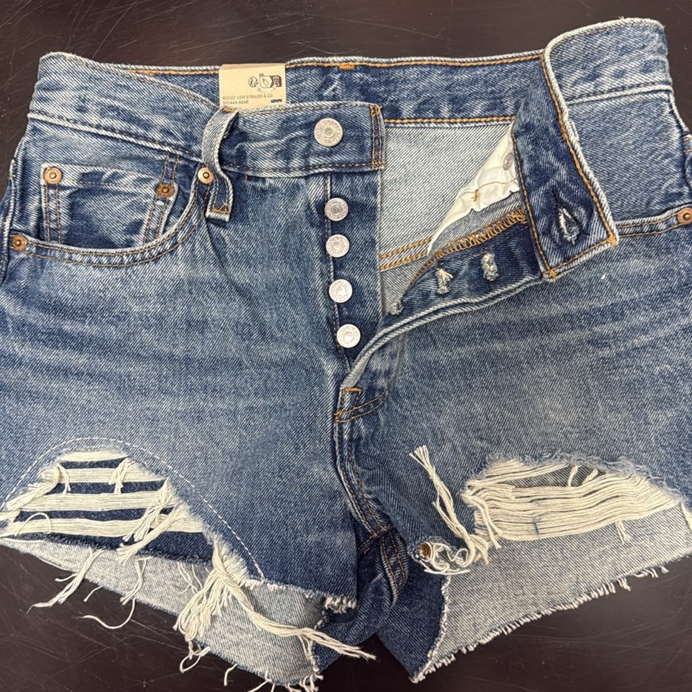 Levi’s 501 denim shorts - Picture 3 of 3